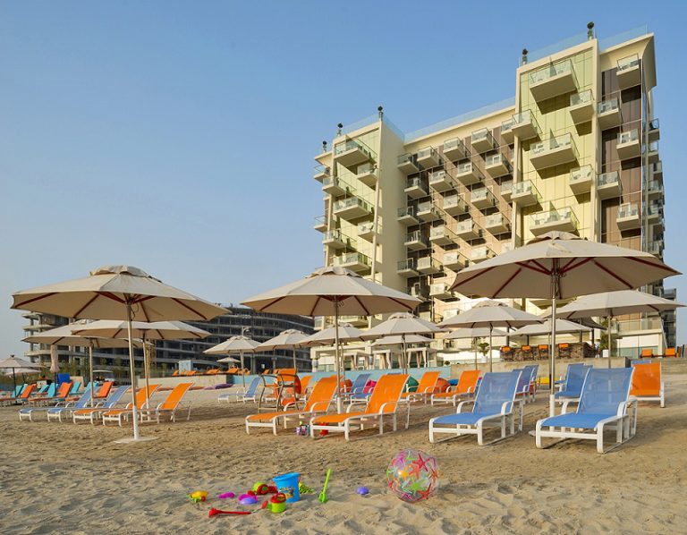 Enjoy ‘Pool, Beach & Brunch’ Every Weekend at Royal Central Hotel The Palm Dubai