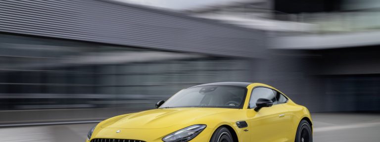 Elegant driving pleasure for purists: the new Mercedes-AMG GT 43 Coupé